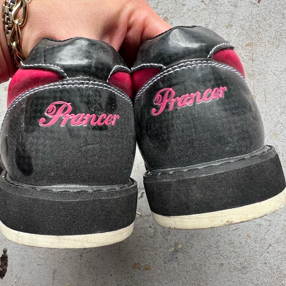 Women’s Bowling Shoes - Picture 3 of 5